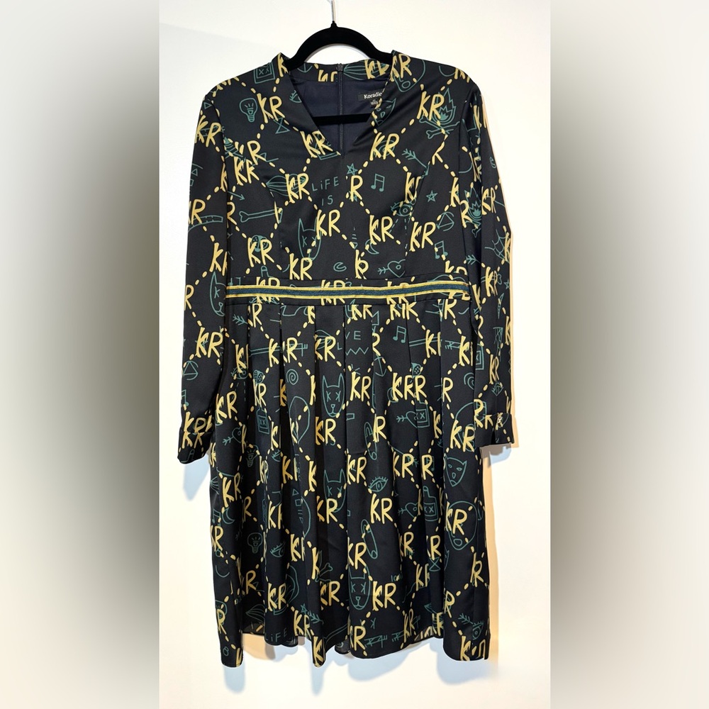 Koradior Graffiti Print Pleated Midi Dress - Size 42 (US L)